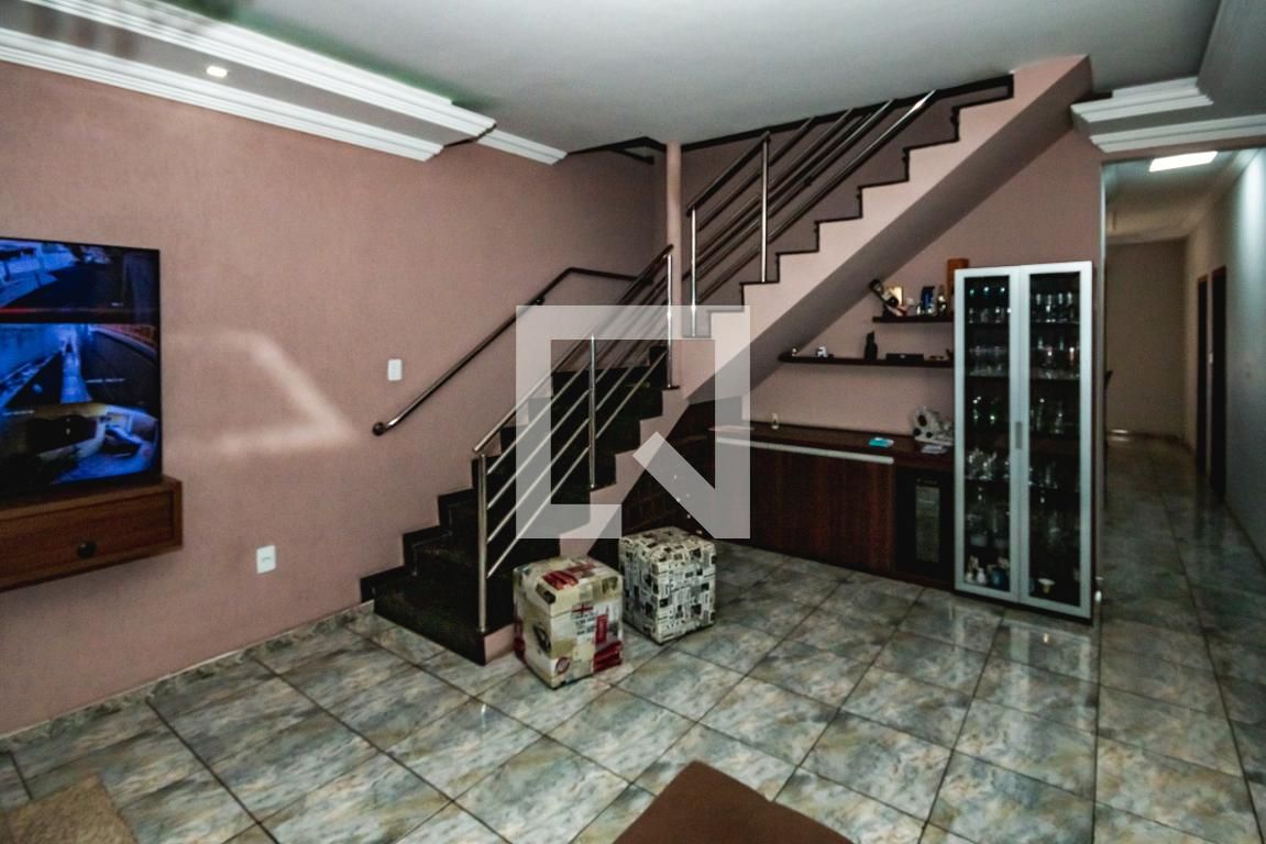 Casa com 5 quartos — São Pedro (venda Nova), Belo Horizonte
