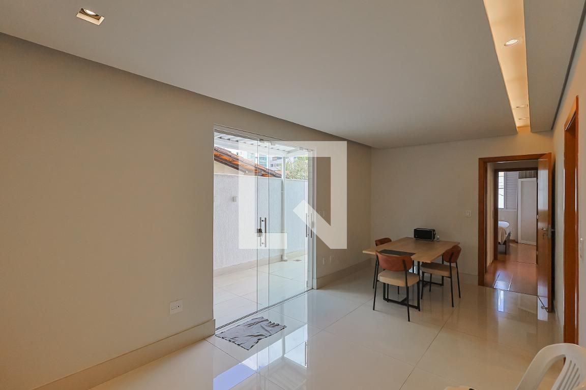 Apartamento com 3 quartos — Sagrada Família, Belo Horizonte