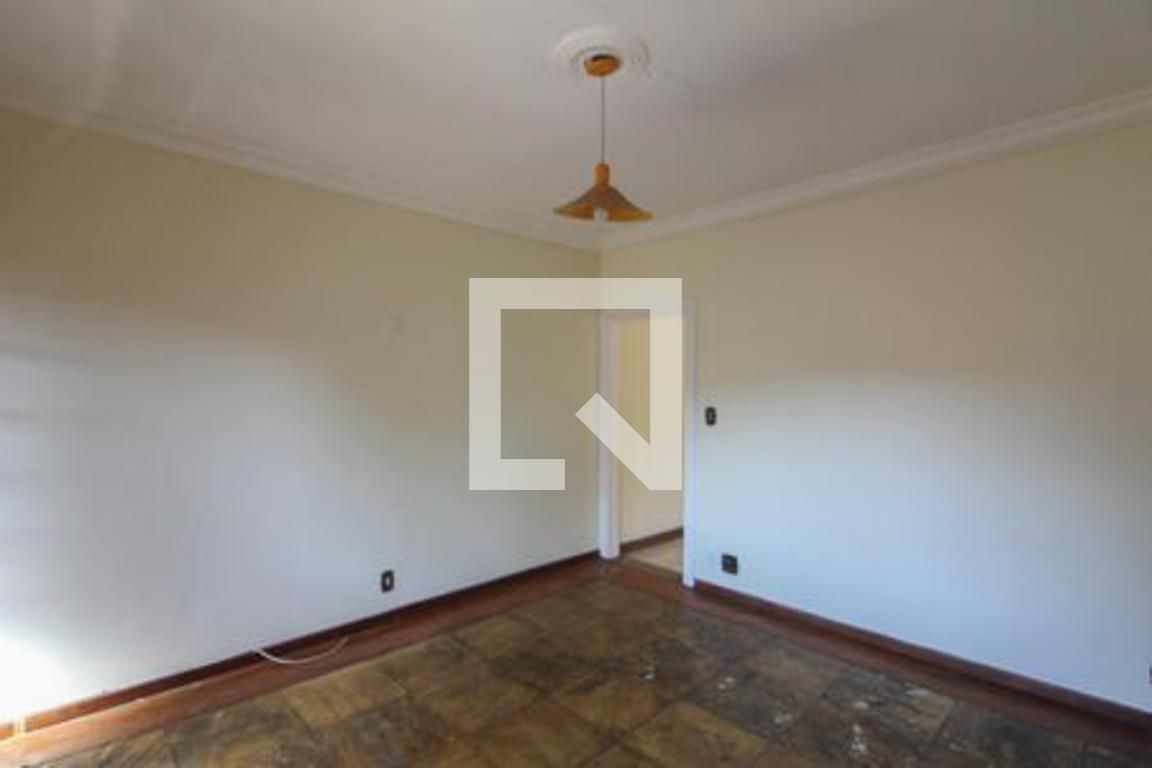 Casa com 2 quartos — Jardim Leblon, Belo Horizonte