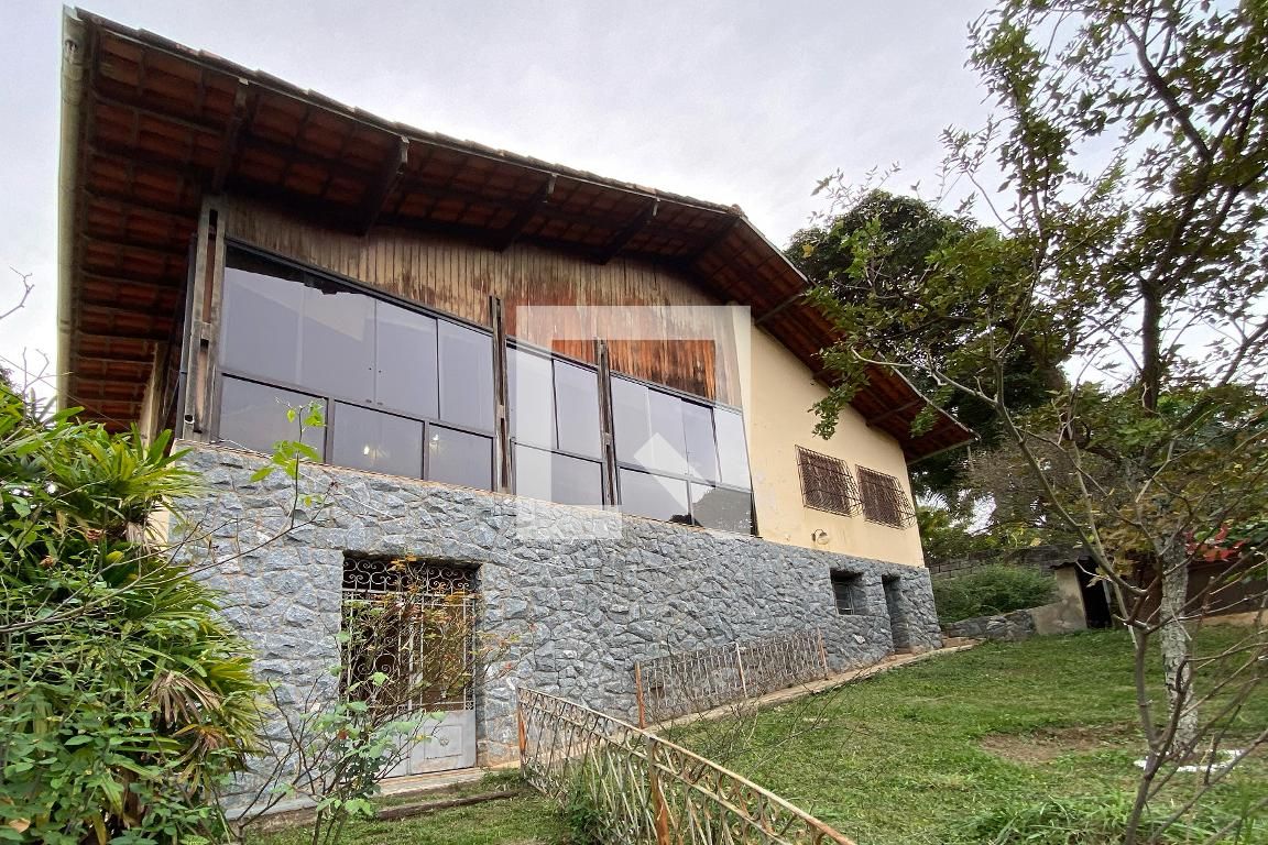 Casa com 4 quartos — Garças, Belo Horizonte