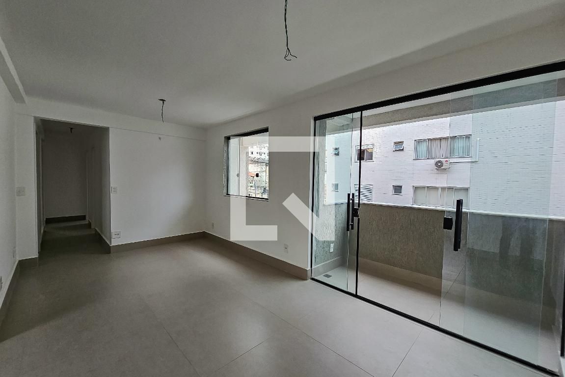 Apartamento com 3 quartos — Sagrada Família, Belo Horizonte
