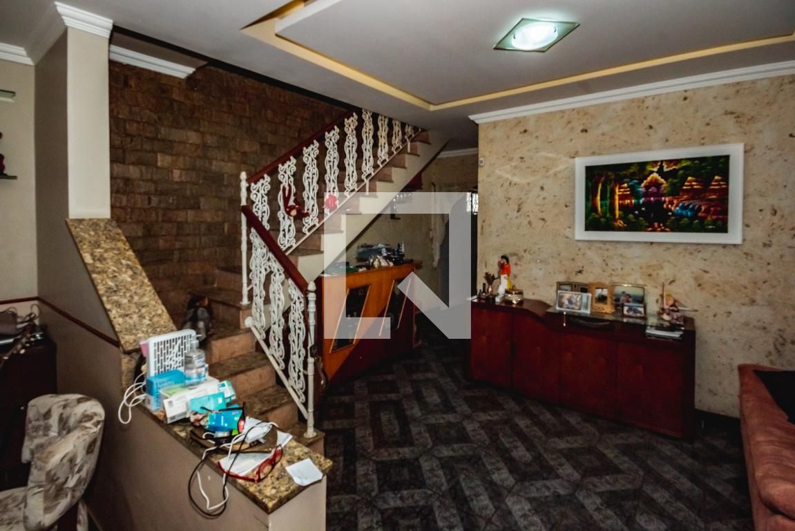 Casa com 4 quartos — Copacabana, Belo Horizonte