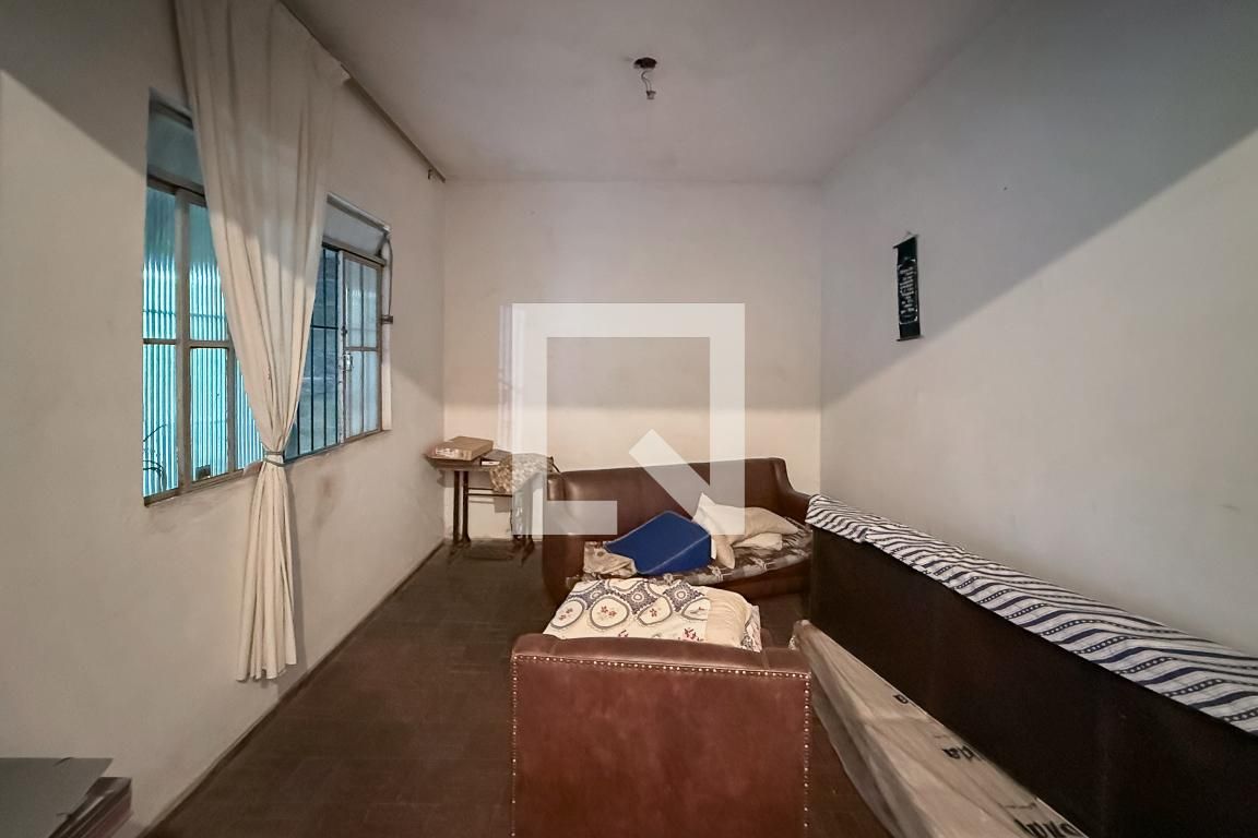 Casa com 2 quartos — Alto Caiçaras, Belo Horizonte