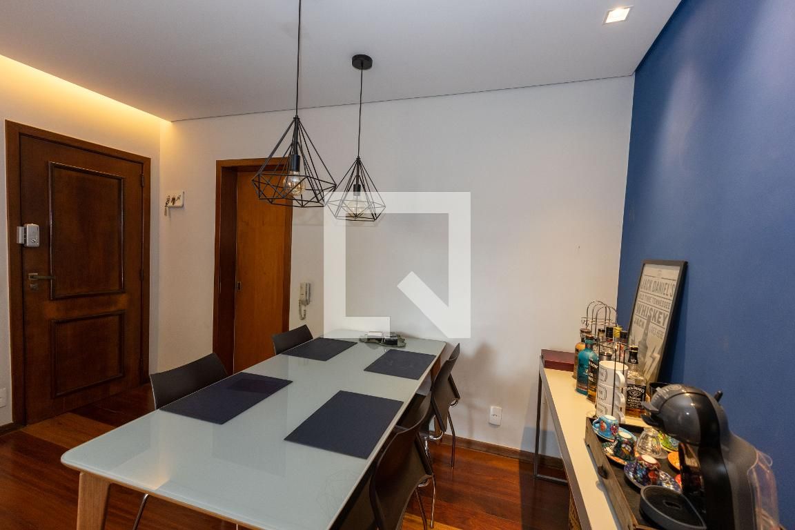 Apartamento com 3 quartos — Santo Antônio, Belo Horizonte