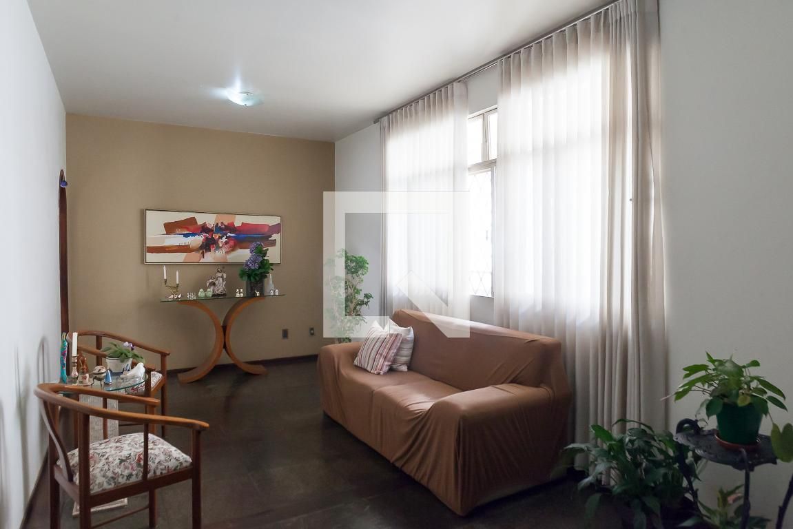Apartamento com 3 quartos — Santo Antônio, Belo Horizonte