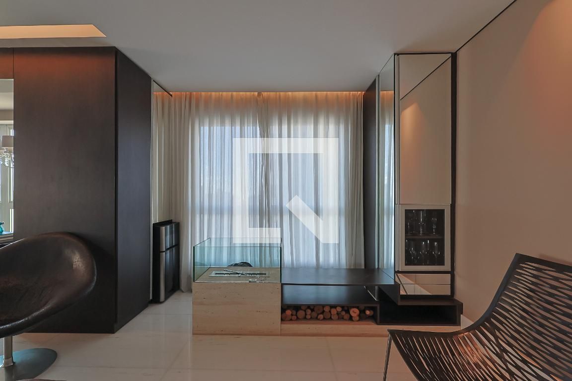 Apartamento com 4 quartos — Santo Antônio, Belo Horizonte