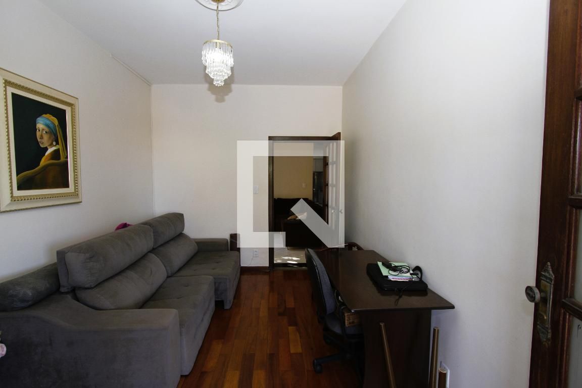 Casa com 7 quartos — Padre Eustáquio, Belo Horizonte