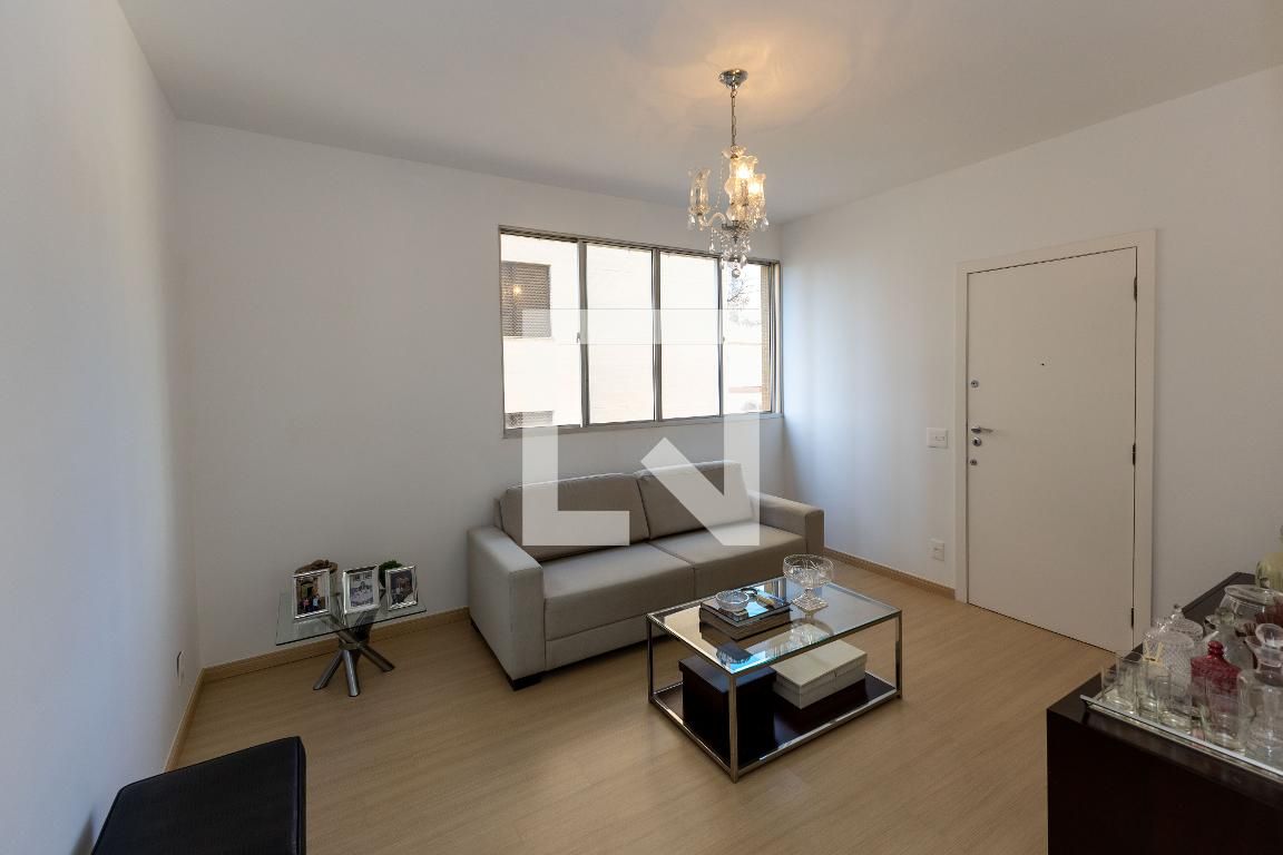 Apartamento com 3 quartos — Santo Antônio, Belo Horizonte