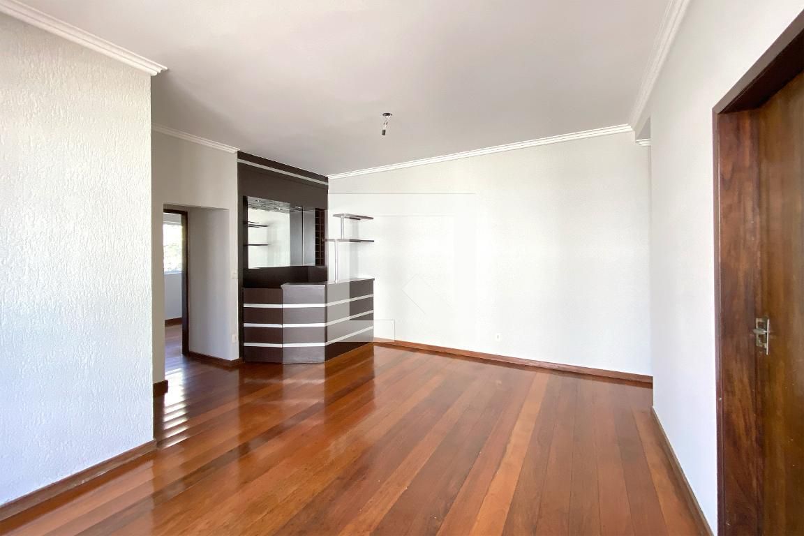 Apartamento com 3 quartos — Sagrada Família, Belo Horizonte
