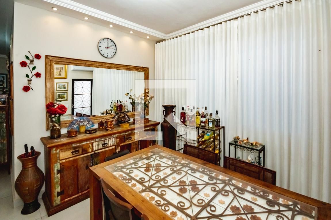 Casa com 4 quartos — Jaraguá, Belo Horizonte