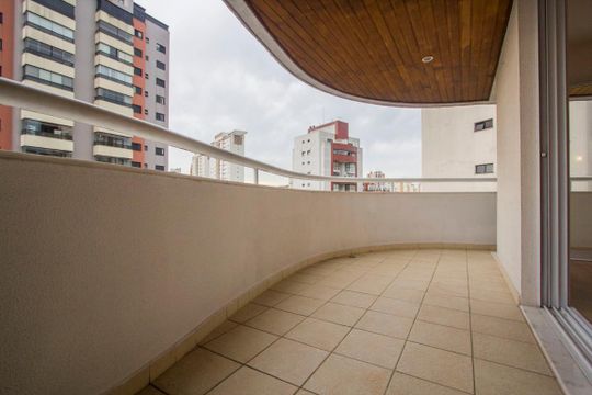 Varanda de apartamento para alugar com 2 quartos, 130m² em Vila Andrade, São Paulo