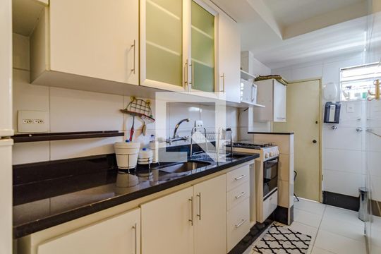 Cozinha de apartamento à venda com 2 quartos, 65m² em Paraíso, São Paulo