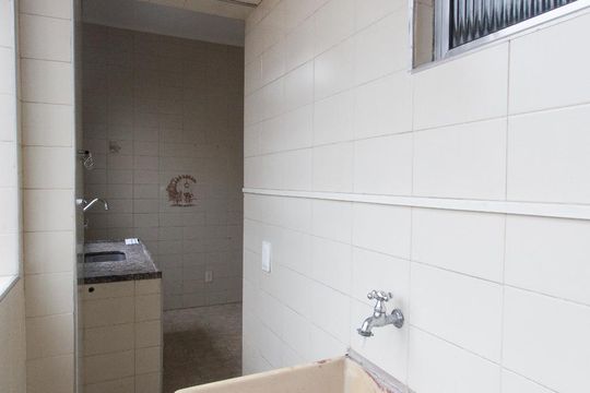 Área de serviço de apartamento para alugar com 1 quarto, 75m² em Bela Vista, São Paulo
