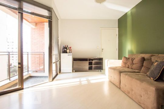 Sala de apartamento para alugar com 1 quarto, 44m² em Indianópolis, São Paulo