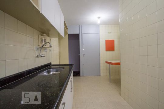 Cozinha de apartamento à venda com 3 quartos, 94m² em Moema, São Paulo