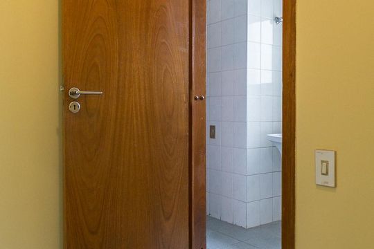 Quarto de serviço de apartamento para alugar com 3 quartos, 136m² em Brooklin Paulista, São Paulo