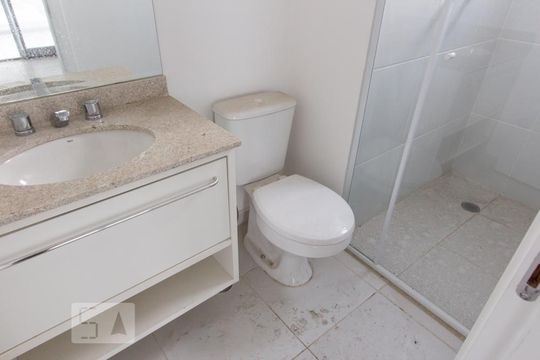 Banheiro de kitnet/studio para alugar com 1 quarto, 54m² em Vila Olímpia, São Paulo