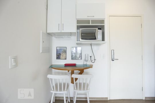 Cozinha de kitnet/studio para alugar com 1 quarto, 40m² em Bela Vista, São Paulo