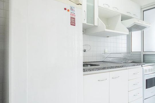 Cozinha de apartamento para alugar com 1 quarto, 37m² em Cidade Monções, São Paulo