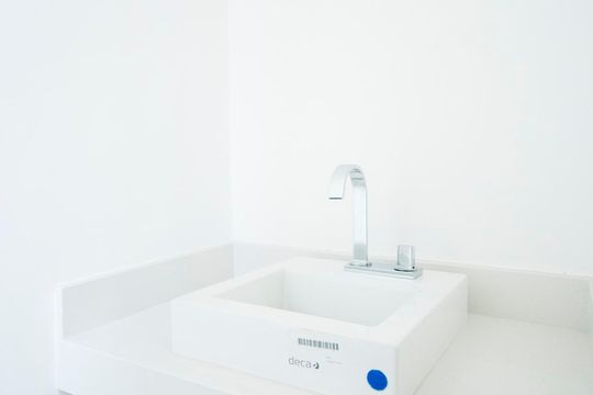 Lavabo de apartamento à venda com 2 quartos, 100m² em Itaim Bibi, São Paulo
