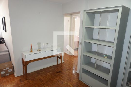 Sala de apartamento para alugar com 2 quartos, 82m² em Pinheiros, São Paulo