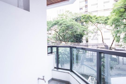 Sacada de apartamento à venda com 4 quartos, 172m² em Moema, São Paulo