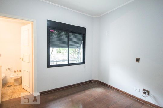 Suíte de apartamento à venda com 4 quartos, 172m² em Moema, São Paulo