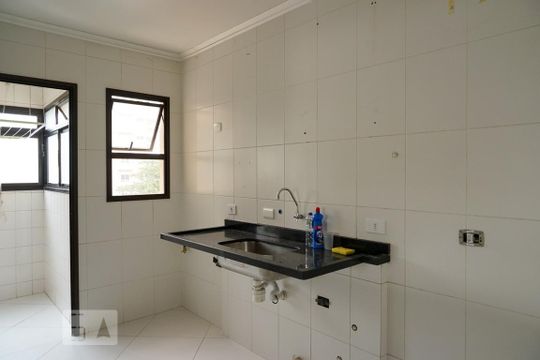 Cozinha de apartamento à venda com 2 quartos, 77m² em Vila Pompéia, São Paulo