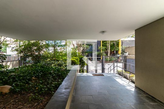 Área comum do prédio de apartamento à venda com 1 quarto, 70m² em Jardim Europa, São Paulo