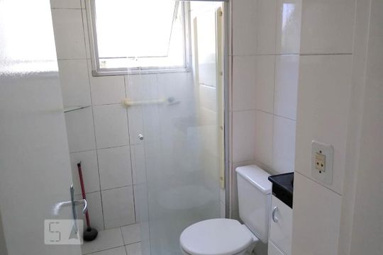 Banheiro de apartamento à venda com 2 quartos, 50m² em Ferrazópolis, São Bernardo do Campo