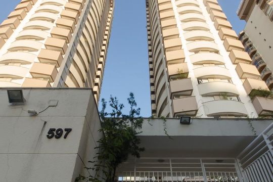 Fachada de apartamento à venda com 2 quartos, 60m² em Vila Pompéia, São Paulo