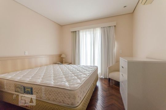 Quarto de apartamento para alugar com 1 quarto, 52m² em Pinheiros, São Paulo