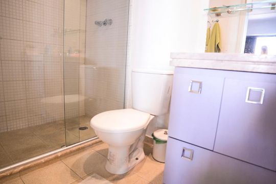 Banheiro de apartamento para alugar com 1 quarto, 39m² em Itaim Bibi, São Paulo