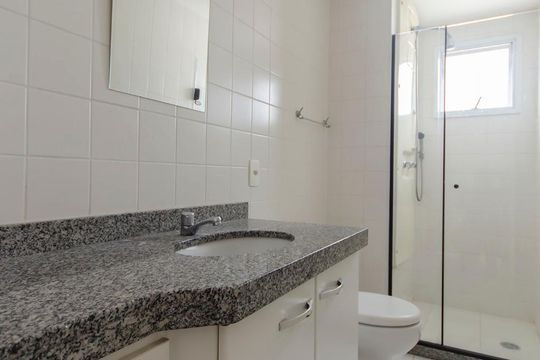Banheiro Suíte de apartamento para alugar com 3 quartos, 64m² em Bela Vista, São Paulo
