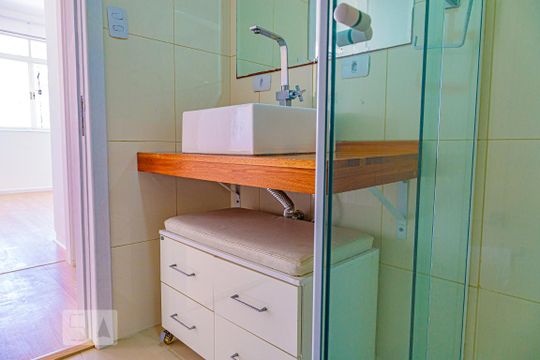 Banheiro de apartamento à venda com 2 quartos, 75m² em Santa Cecilia, São Paulo