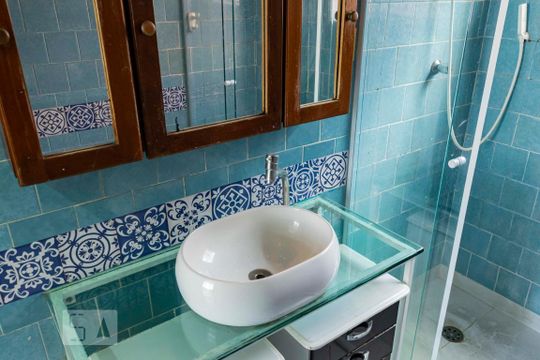 Banheiro de apartamento à venda com 1 quarto, 49m² em Liberdade, São Paulo