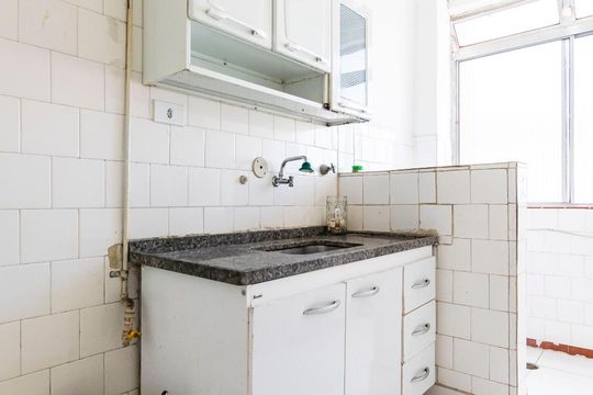 Cozinha de apartamento à venda com 1 quarto, 49m² em Liberdade, São Paulo