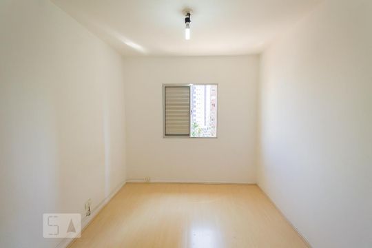 Quarto 1 de apartamento para alugar com 2 quartos, 62m² em Vila Deodoro, São Paulo