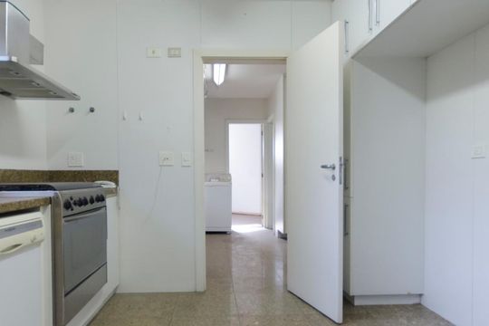 Cozinha de apartamento à venda com 4 quartos, 387m² em Pacaembu, São Paulo