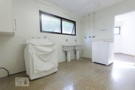 Lavanderia de apartamento à venda com 4 quartos, 387m² em Pacaembu, São Paulo