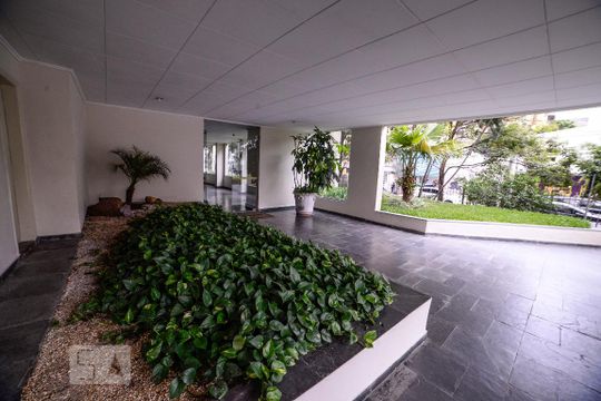 Entrada de apartamento para alugar com 3 quartos, 92m² em Indianópolis, São Paulo