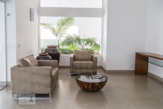 Hall de Entrada de apartamento para alugar com 2 quartos, 70m² em Indianópolis, São Paulo