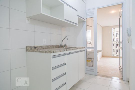 Cozinha de apartamento à venda com 2 quartos, 70m² em Chácara Inglesa, São Paulo