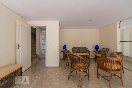 Hall de entrada de apartamento à venda com 2 quartos, 85m² em Vila Olímpia, São Paulo