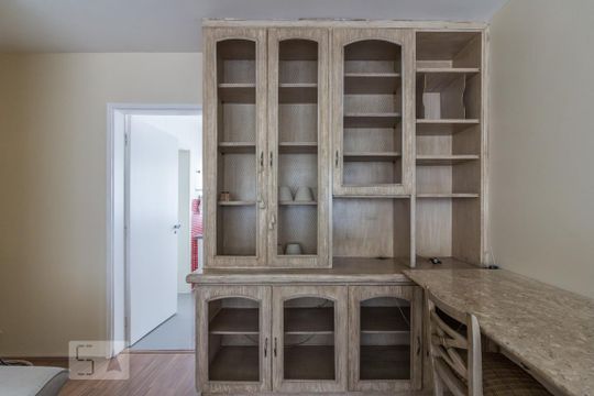Sala de apartamento à venda com 2 quartos, 85m² em Vila Olímpia, São Paulo
