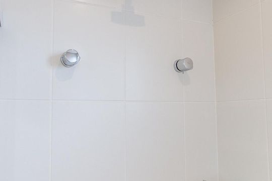 Banheiro da Suite de apartamento para alugar com 2 quartos, 63m² em Vila Gertrudes, São Paulo