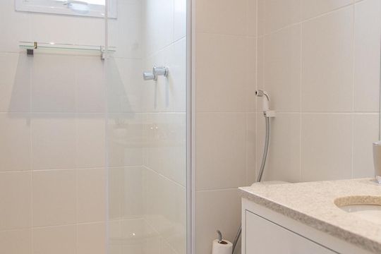 Banheiro 1 de apartamento para alugar com 2 quartos, 63m² em Vila Gertrudes, São Paulo