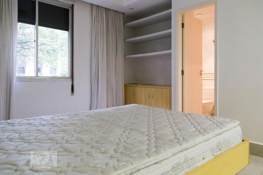 Quarto de apartamento para alugar com 1 quarto, 64m² em Cerqueira César, São Paulo