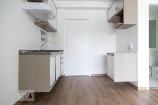 Cozinha de kitnet/studio para alugar com 1 quarto, 40m² em Bela Vista, São Paulo