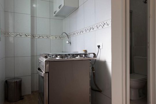 Cozinha de kitnet/studio à venda com 1 quarto, 30m² em Bela Vista, São Paulo